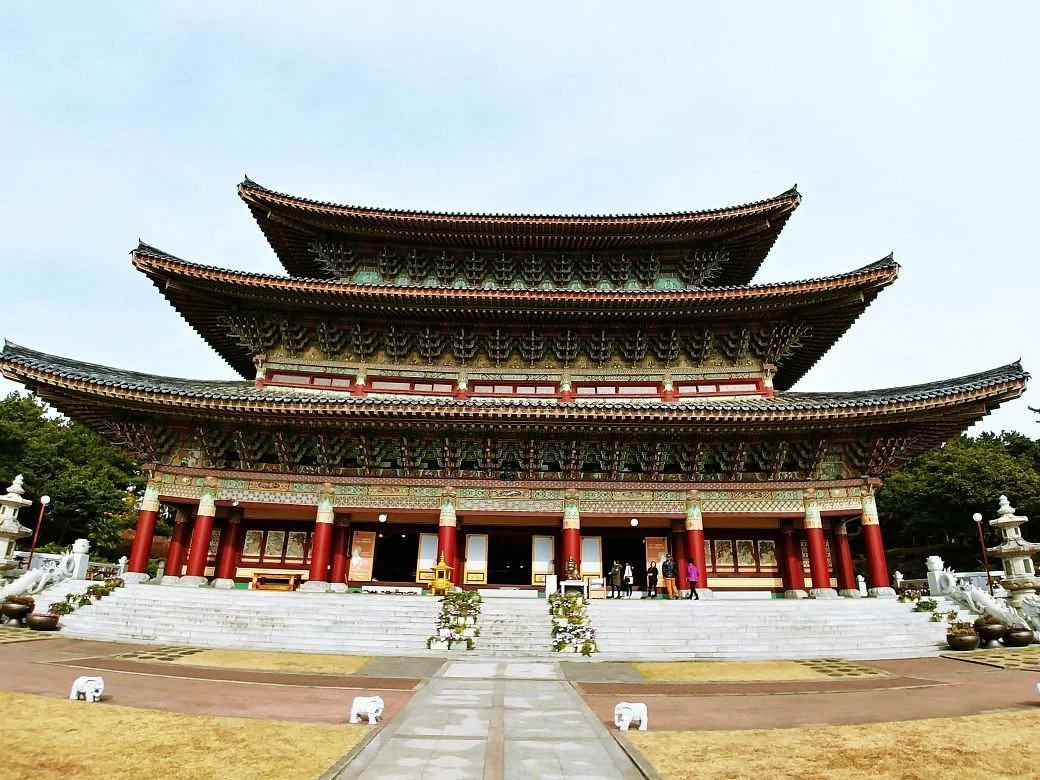 Yakchunsa Temple