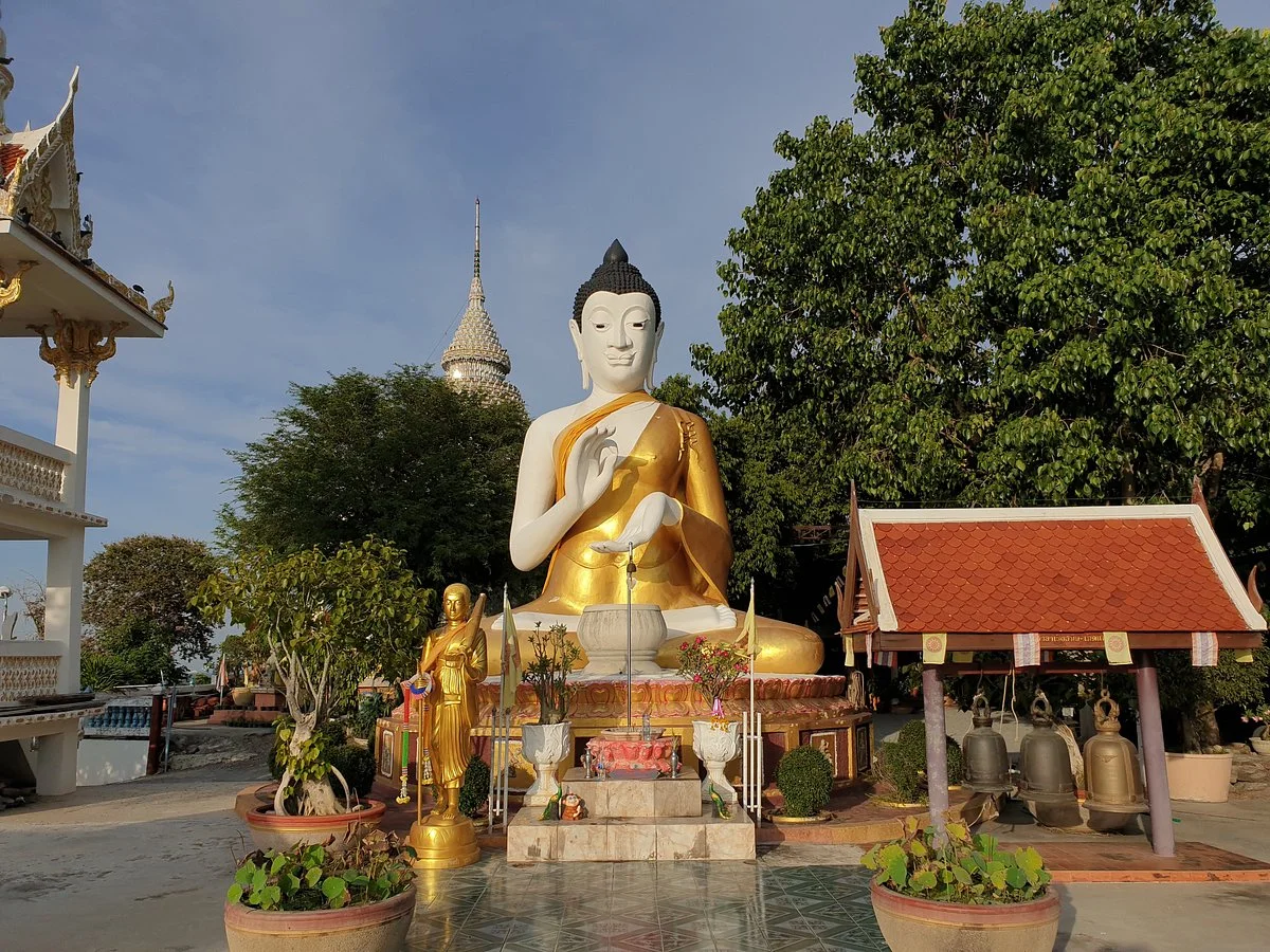 Wat Khao Nang Buat