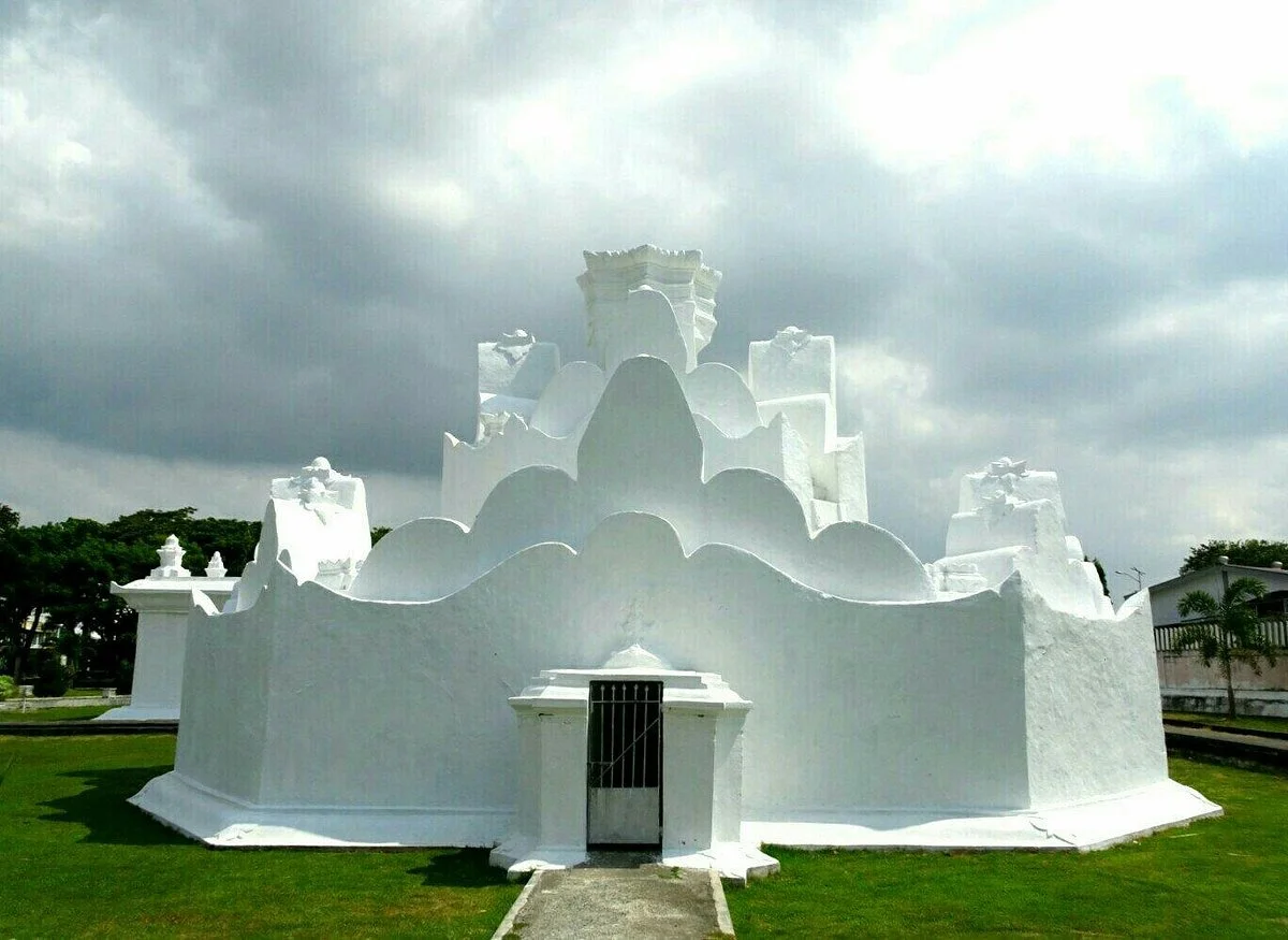 Gunongan Park