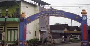 Sentra Tenun Ikat Bandar Kidul