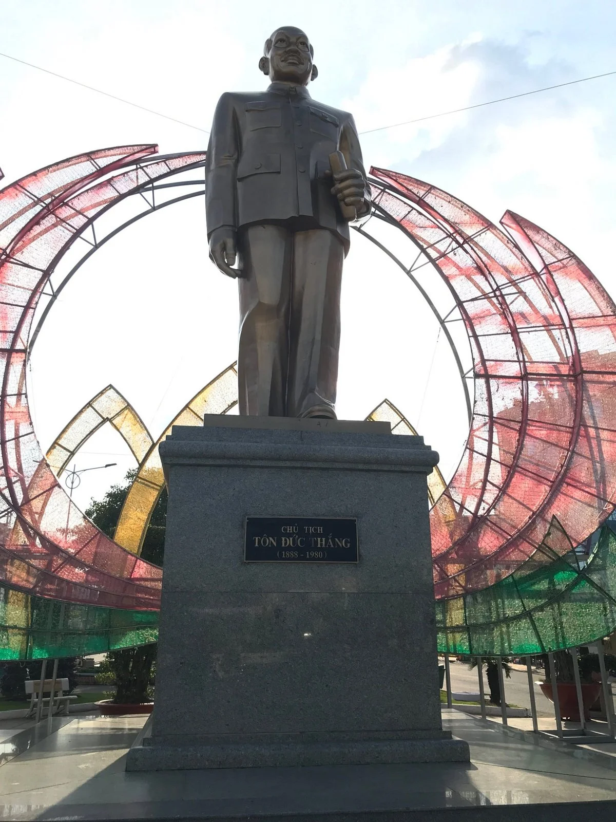 Ton Duc Thang Statue