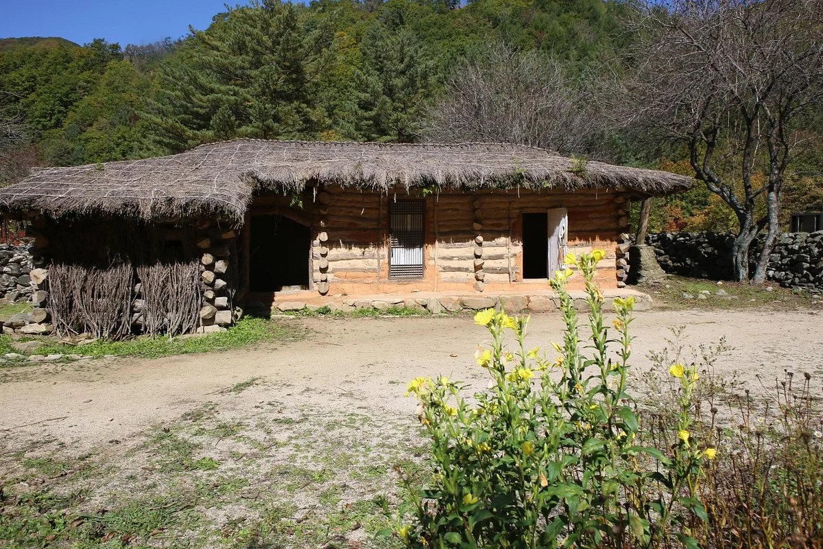 Lee Seungbok Memorial Hall