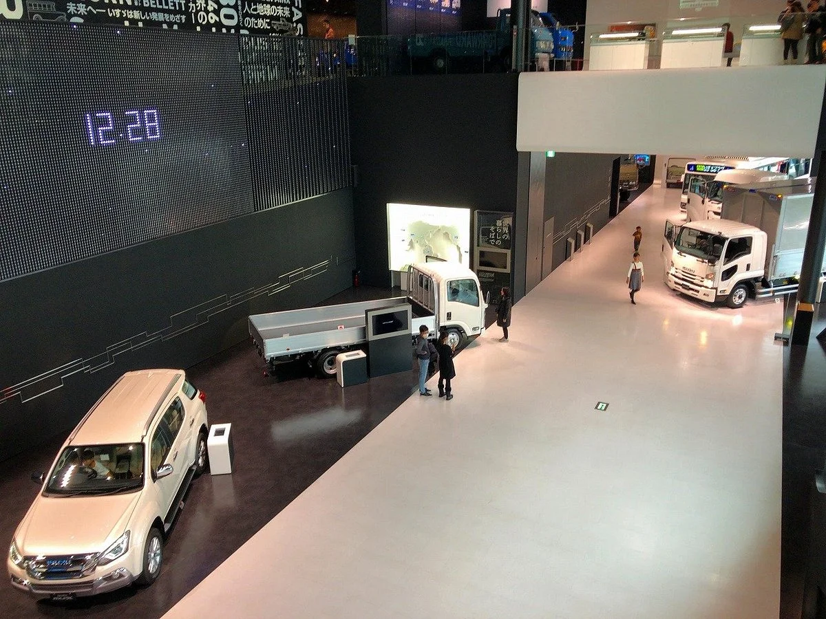 Isuzu Plaza