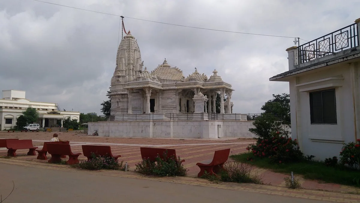 Bhagyabhumi Nabhashchandra Parshwadham
