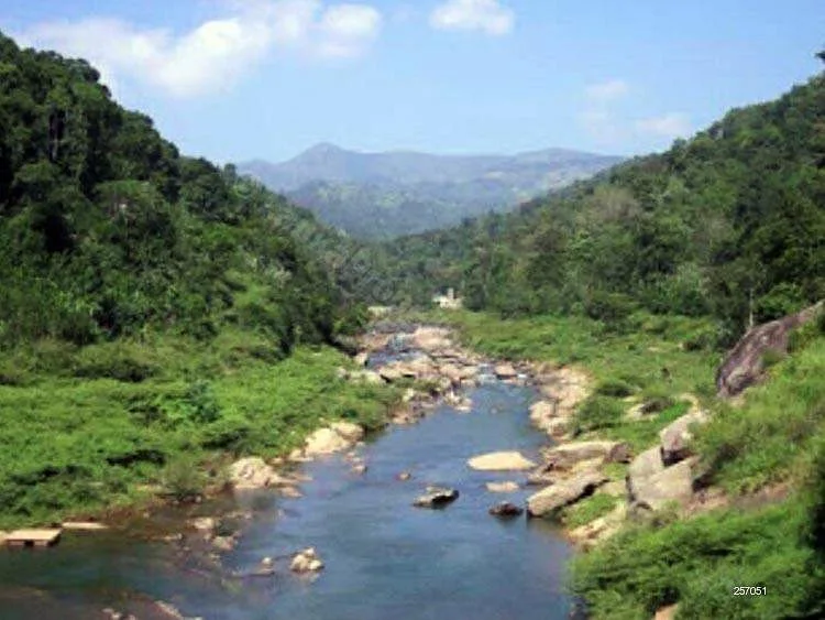 Huluganga Ella Falls