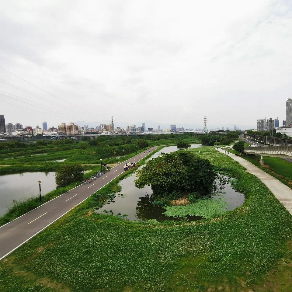 Dahan Riverside Park