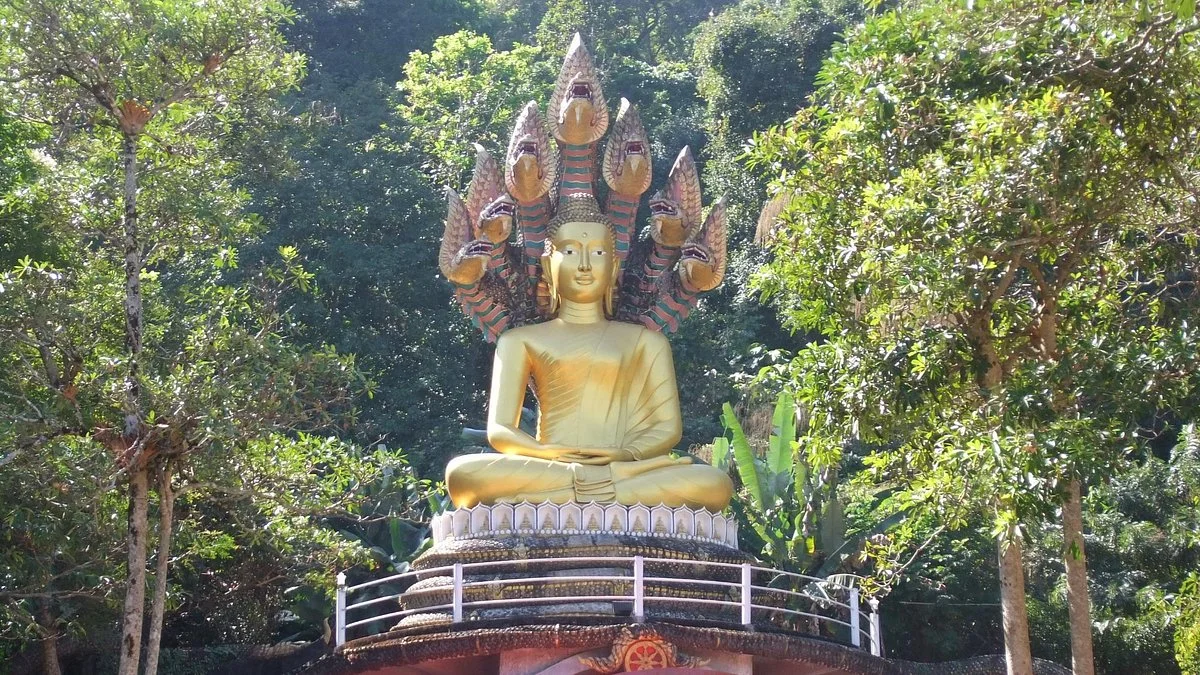 Chao Por Phawo Shrine