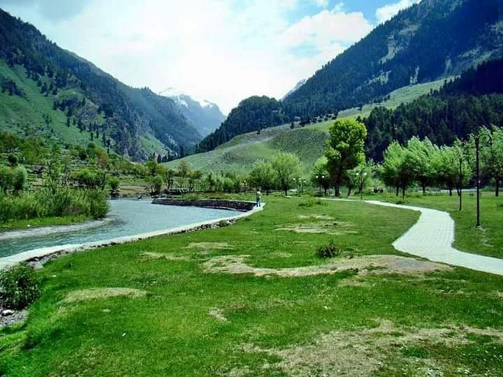 Lolab Valley