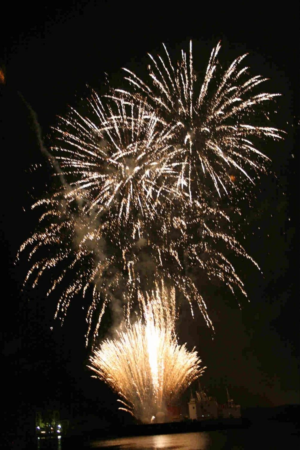 Kushiro Tairyo Dompaku Fireworks