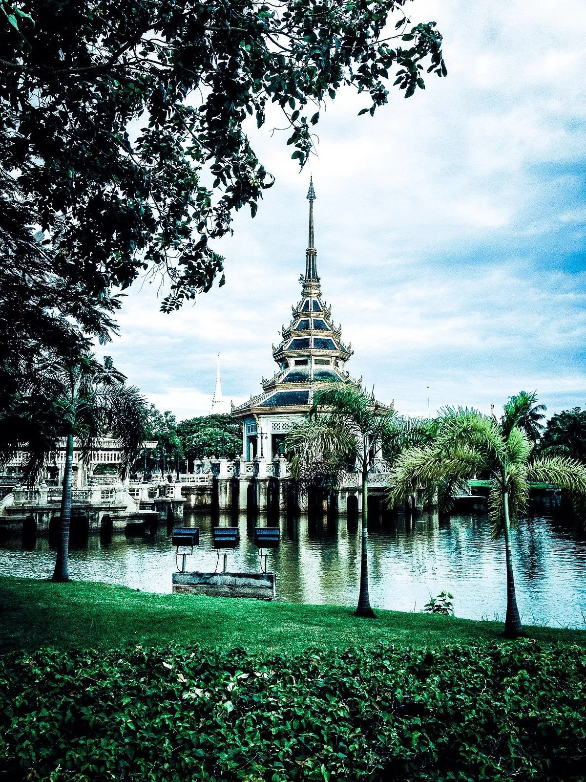 Wat Chaloem Phra Kiat
