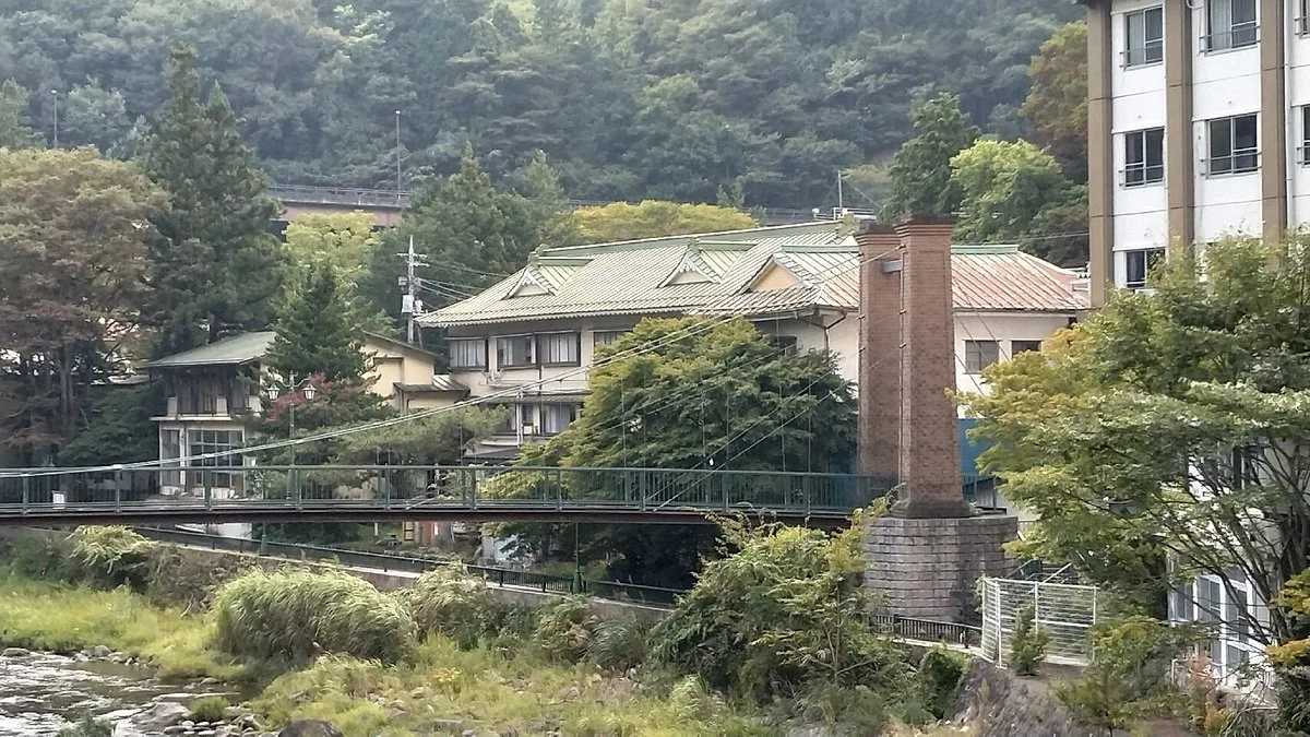 Yamayurinotsuri Bridge