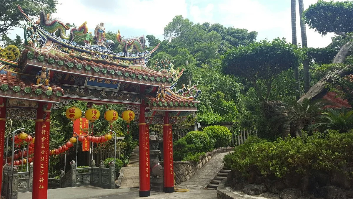 Zhi Shan Yan Hiking Trail