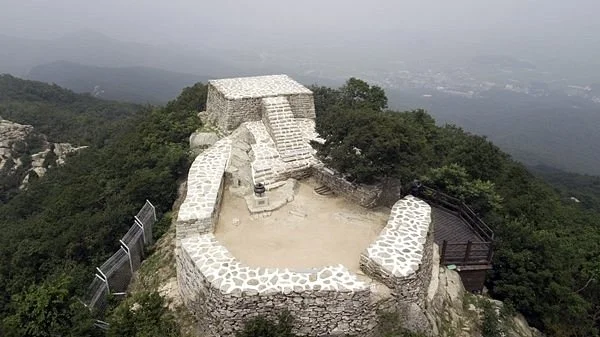 Chamseongdan Altar