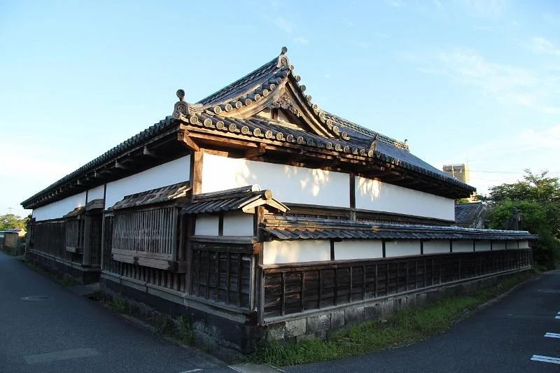 Old Suu House Nagaya-Mon Gate
