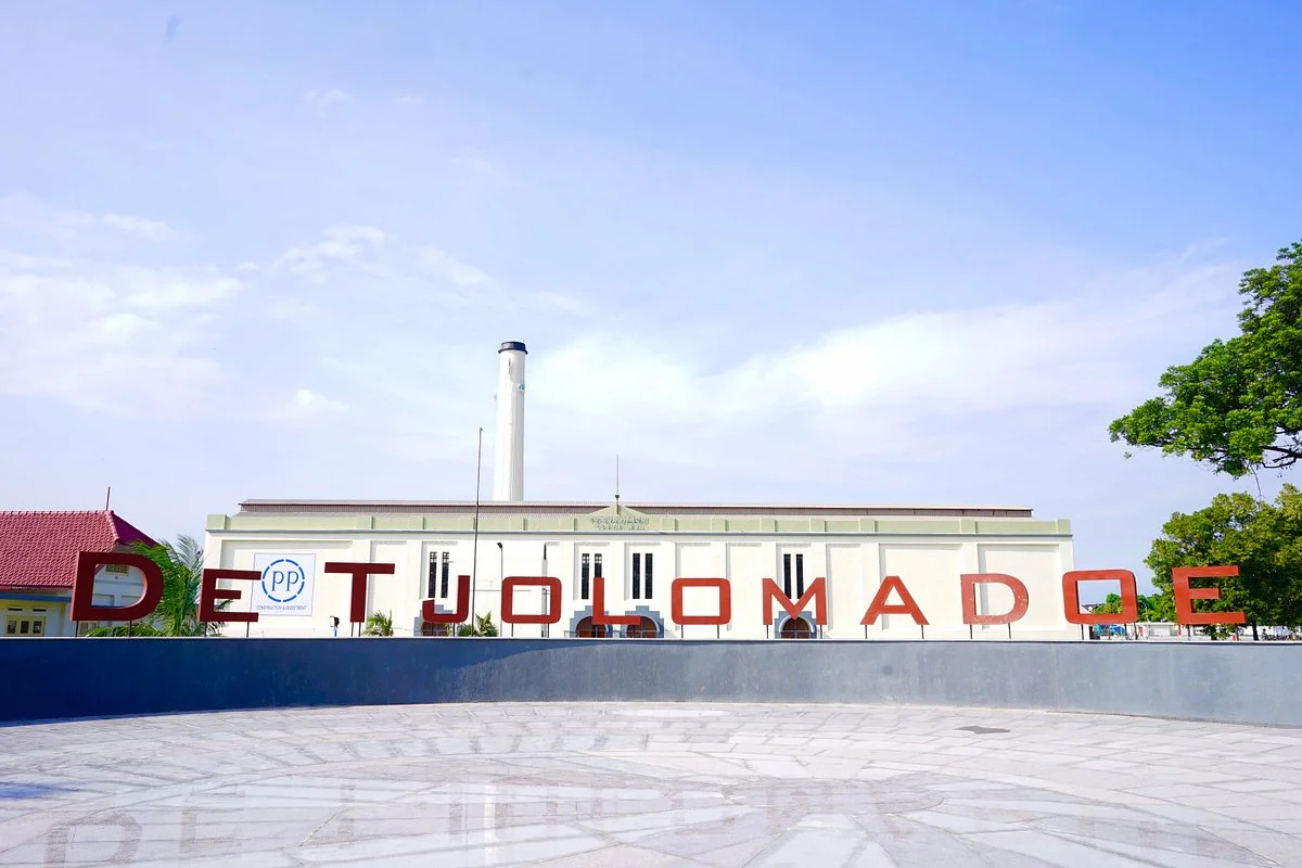De Tjolomadoe