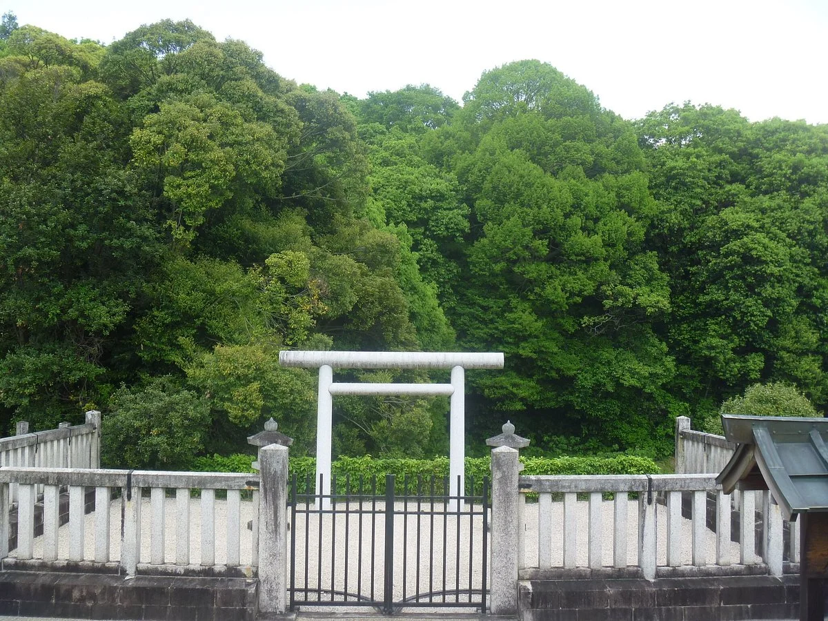 The Mausoleum of Emperor Kinmei