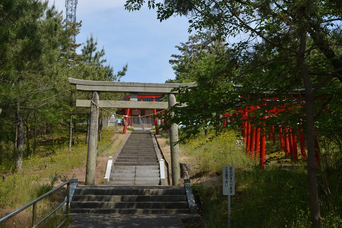 Aoyamainari Shrine