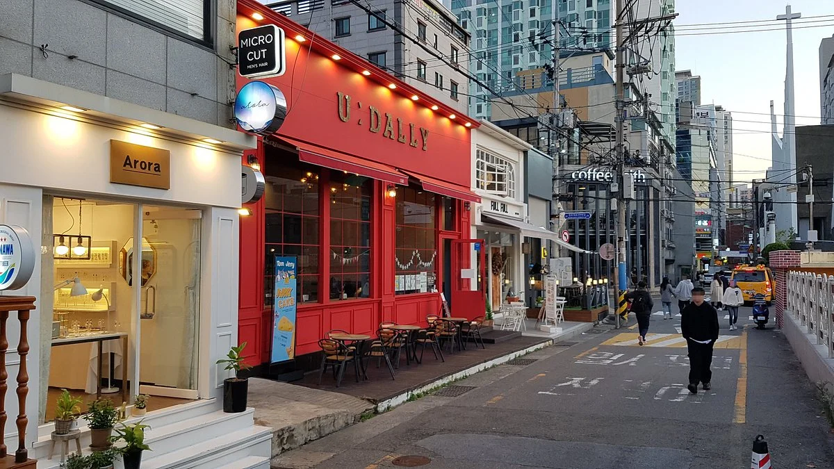 Jeonpo Cafe Street
