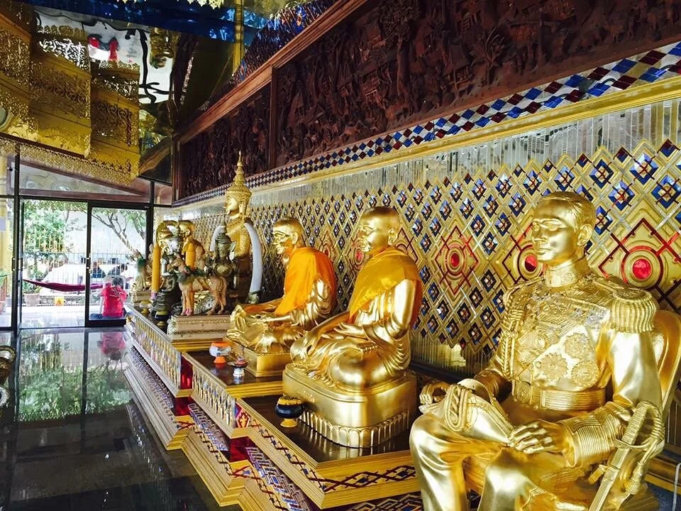 Wat Pak Khlong Makam Tao