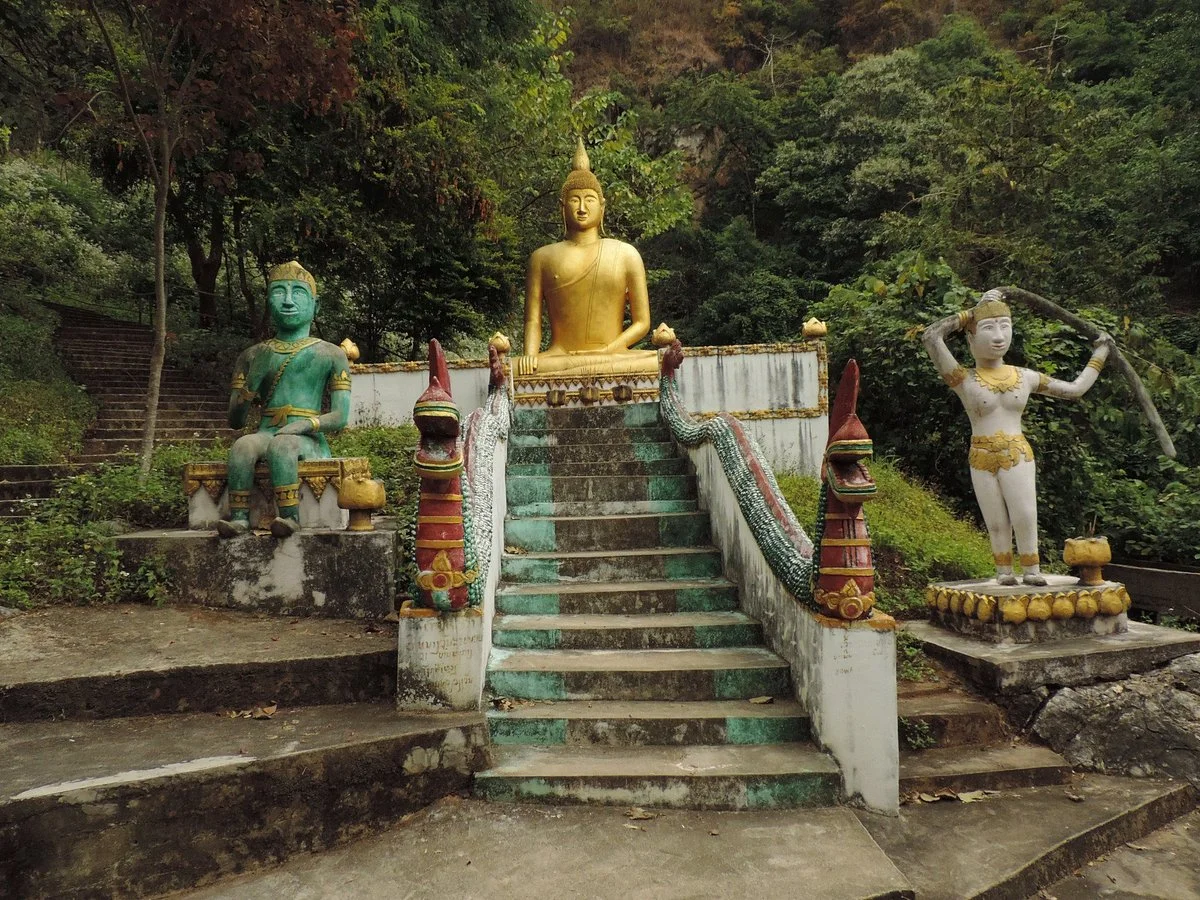 Tham Piu Cave