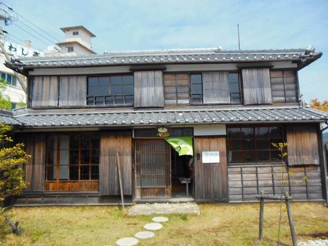 Old Residence of Seihaku Irako