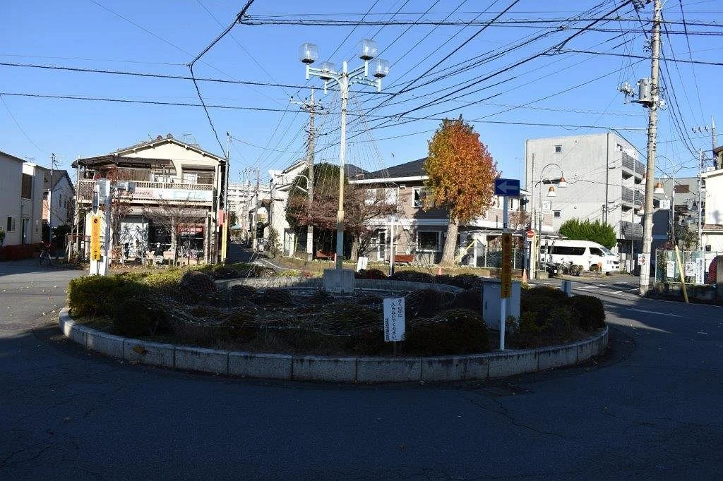 Hassei no Yurai Monument