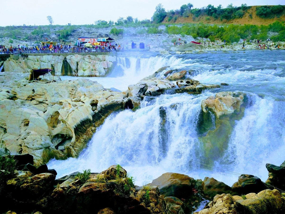 Dhuandhar Falls