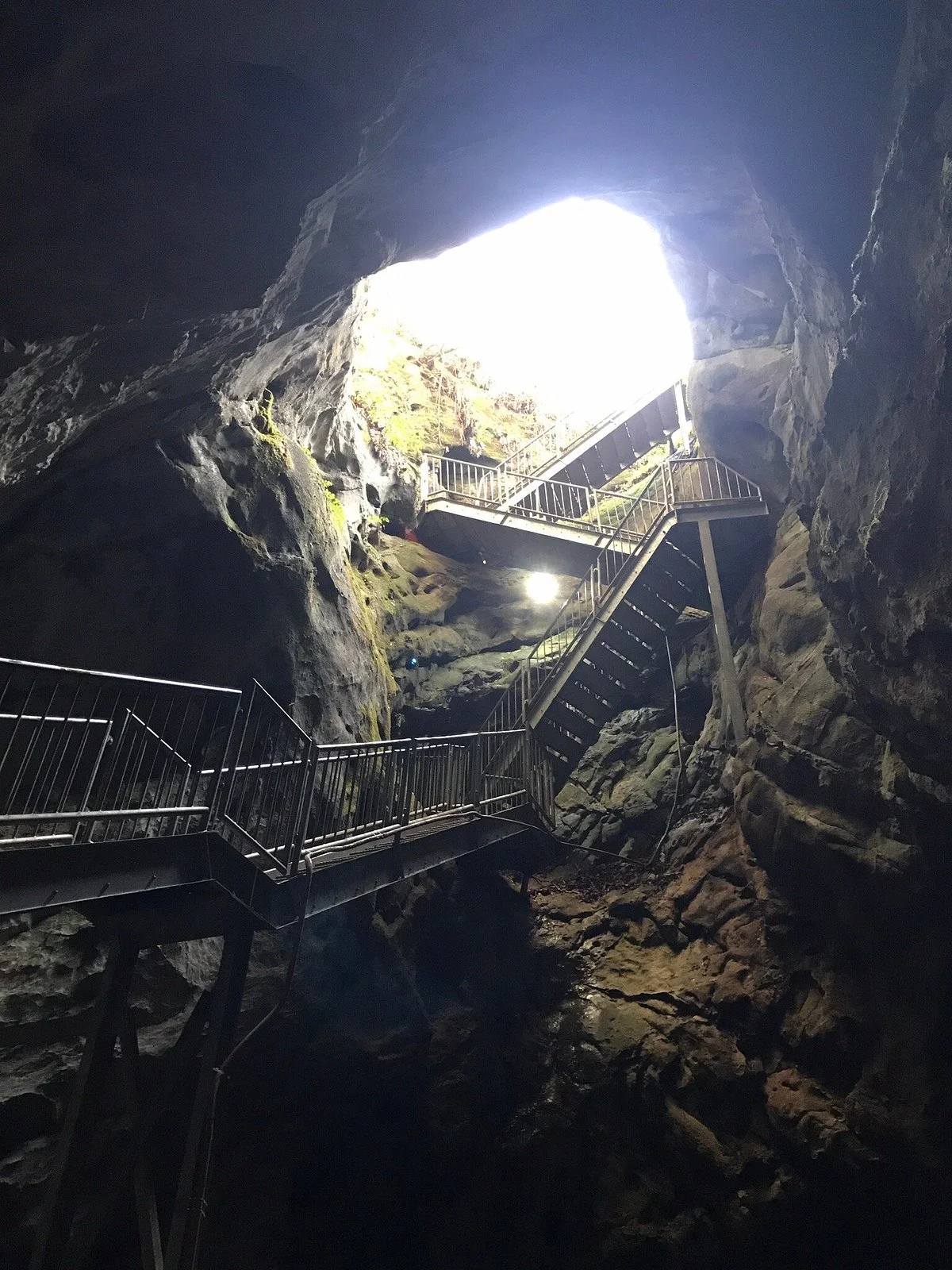 Ojika Linestone Cave