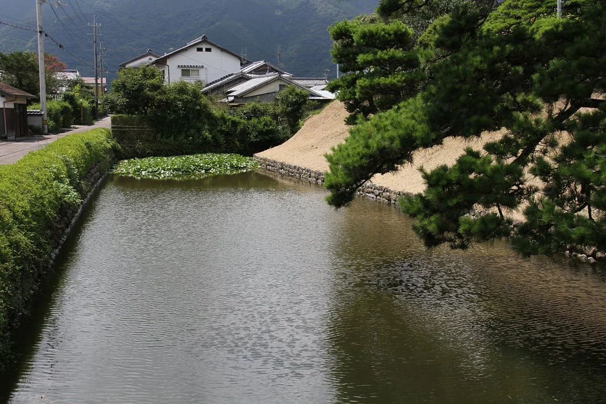 Aki Castle Ruins