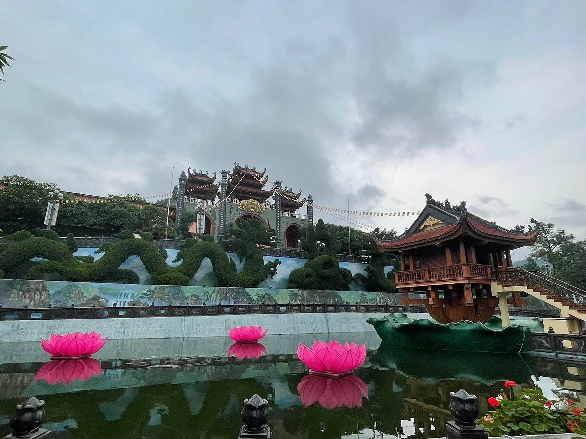 Ba Vang Pagoda