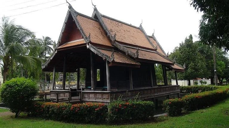 Wat Phlup