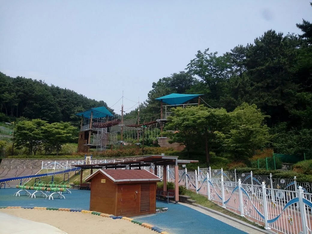 Sasang Neighborhood Park