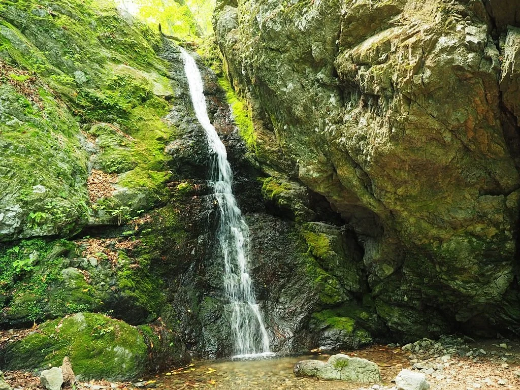 Ayahiro Falls