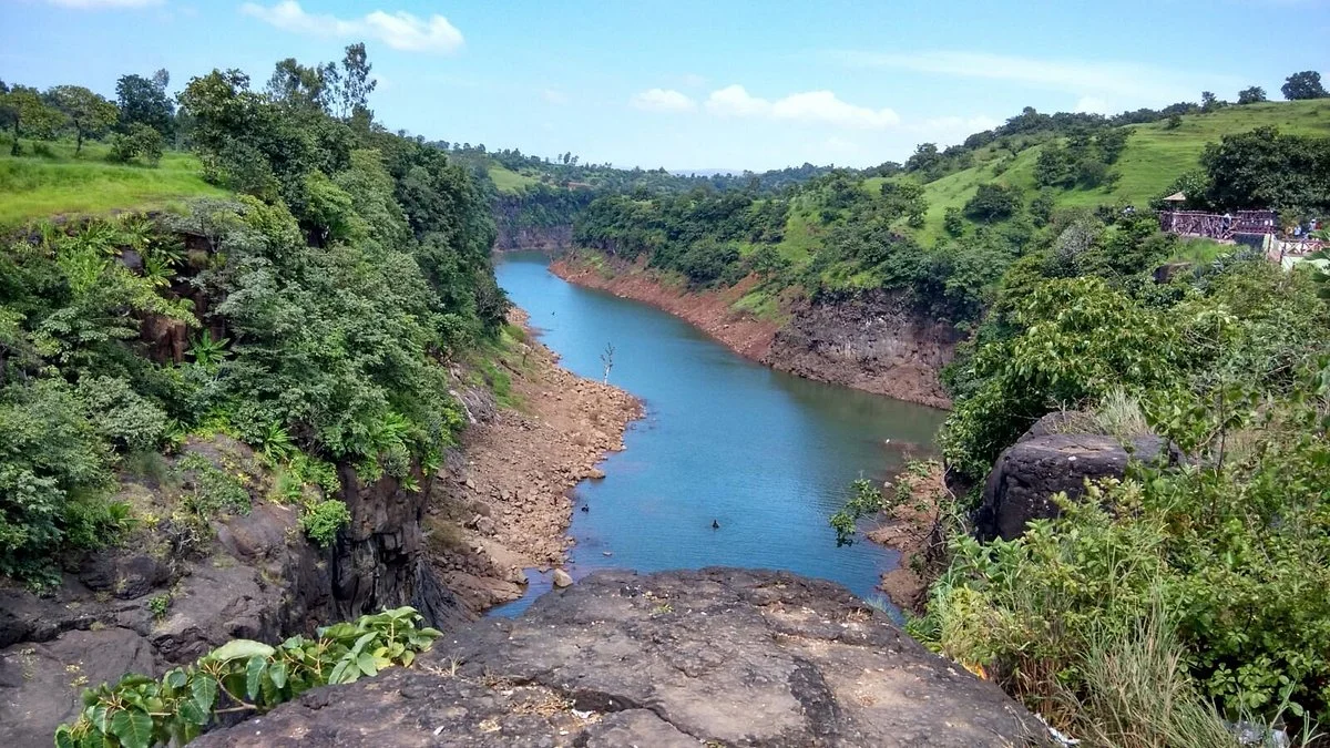 Bhandardara Lake (Lake Aurthur Hill)