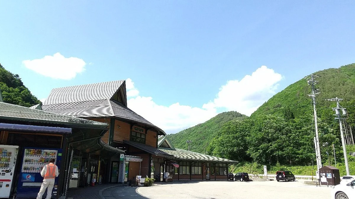 Michi-no-Eki Hida Highway Nagisa