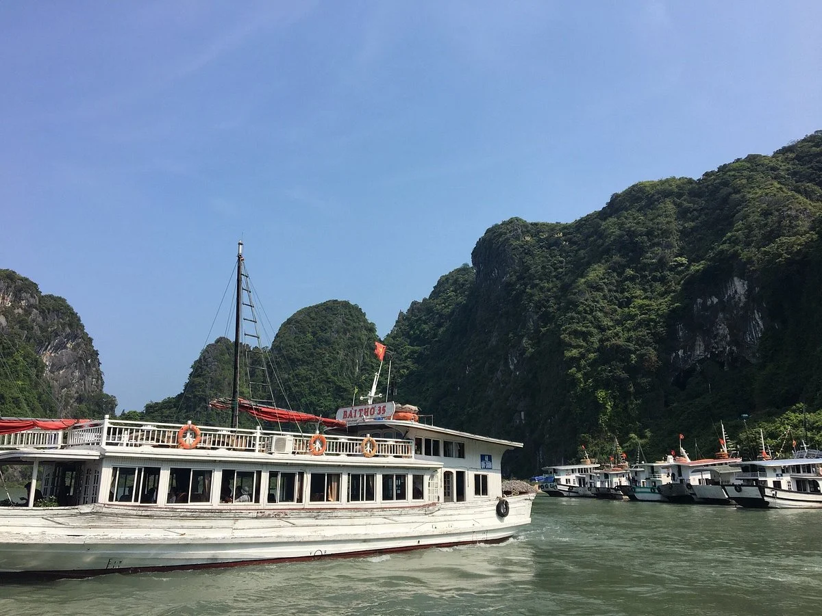 Vietnam Moon Travel