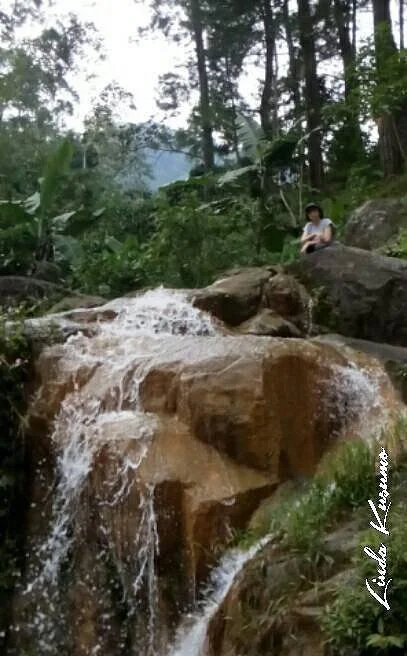 Kleting Kuning Waterfall
