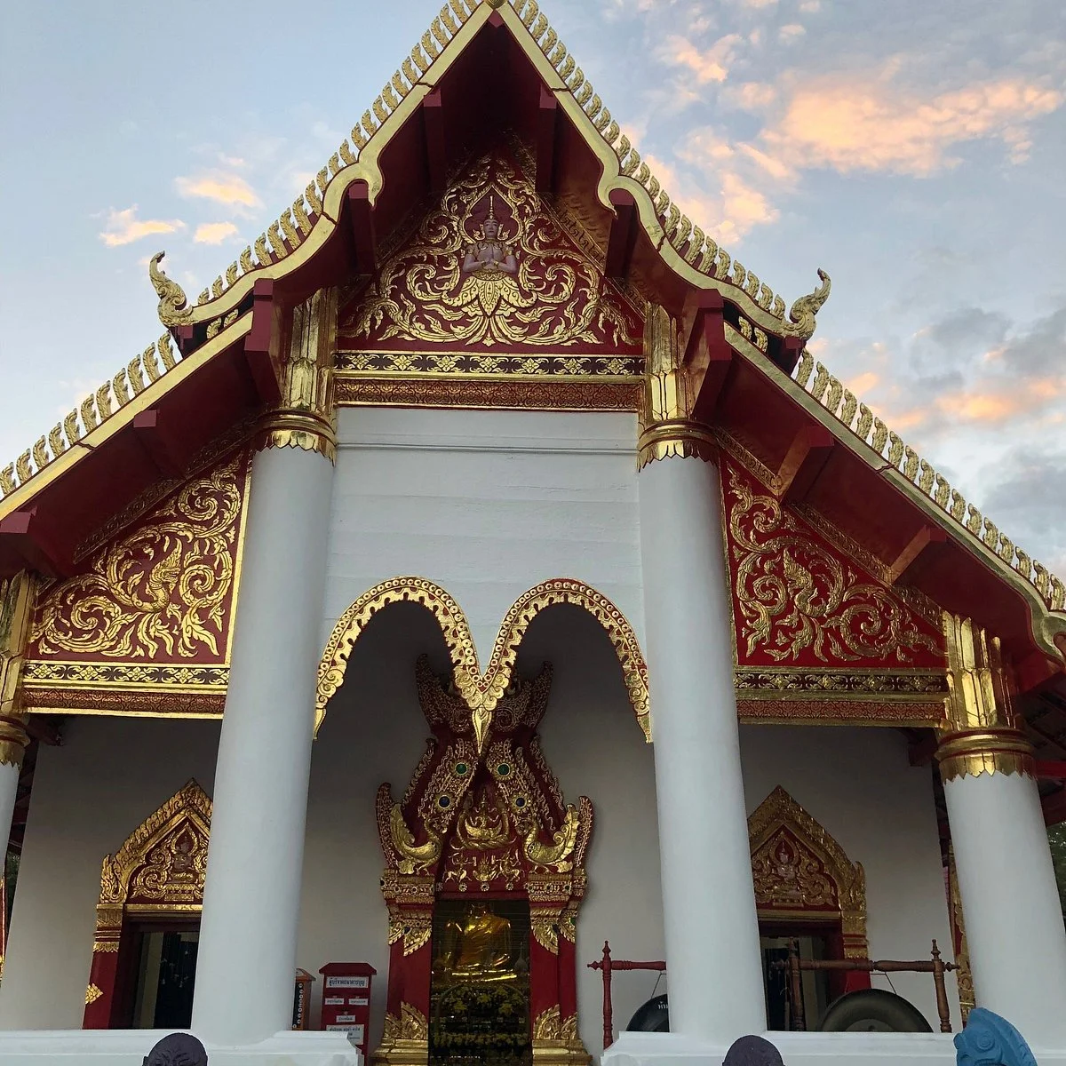 Wat Si Mongkhon Tai