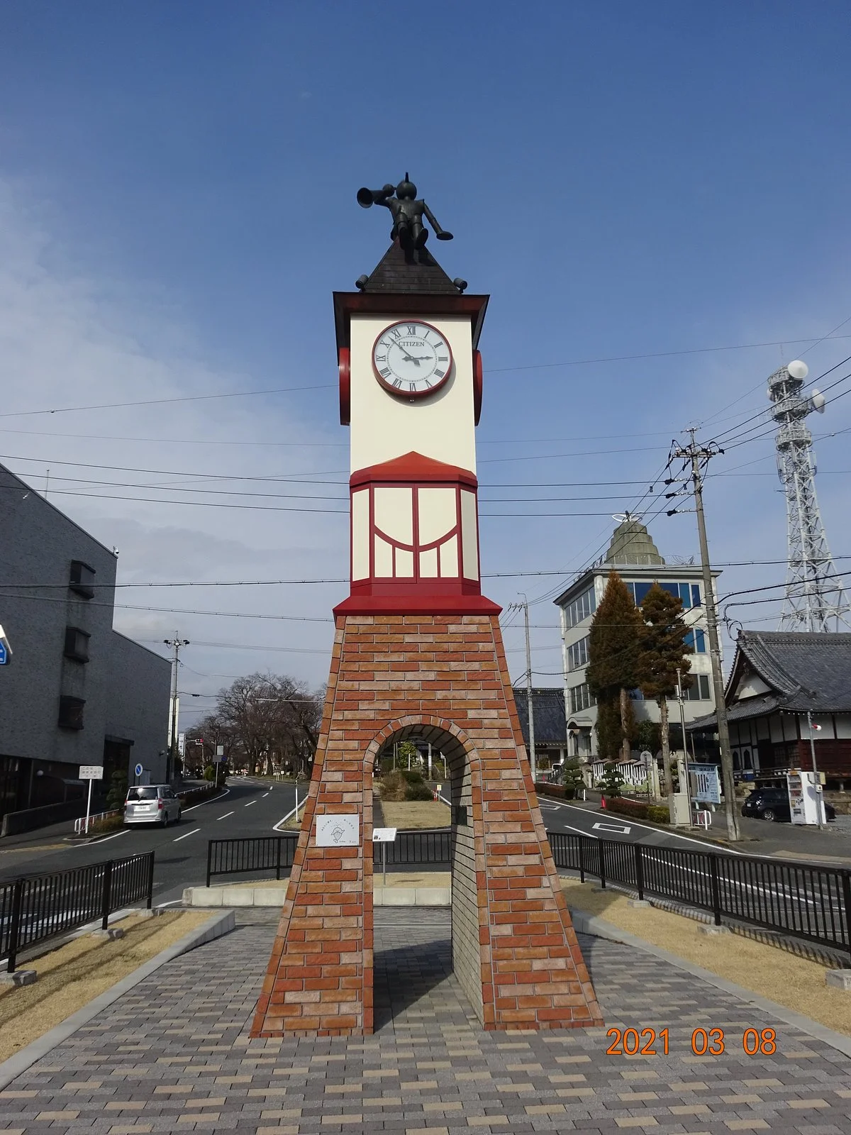 Hamming Pal Doll Clock Tower