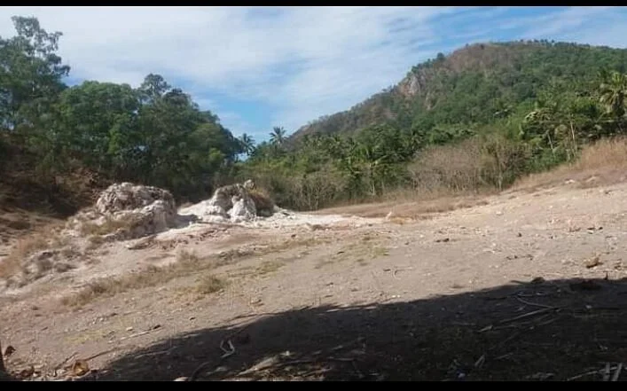 Watuwawer Hot Spring