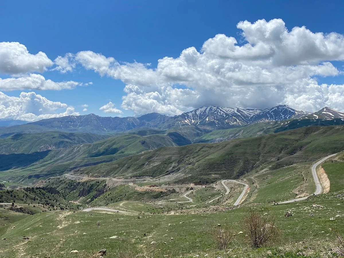 Vardenyats Pass (Selim Pass)