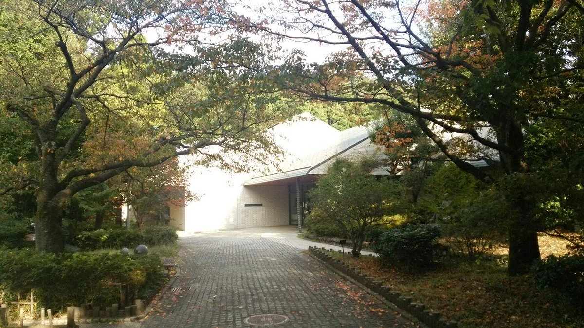 Fussa City Central Library