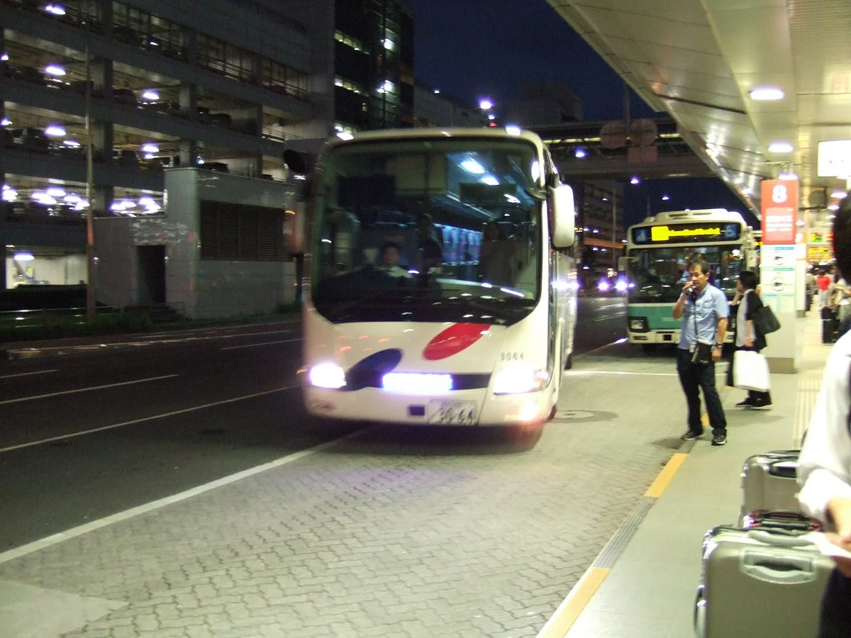 Kawasaki Tsurumi Rinko Bus