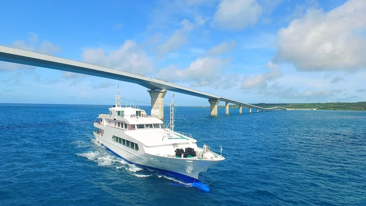 Bay Cruise Miyakojima Mont Blanc