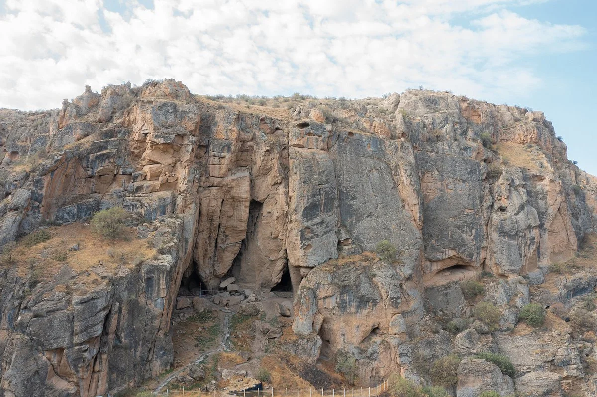 T'rchuneri (Bird) Cave