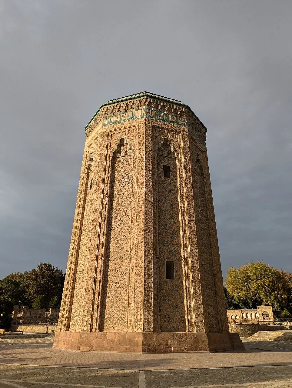 Momine Khatun Mausoleum