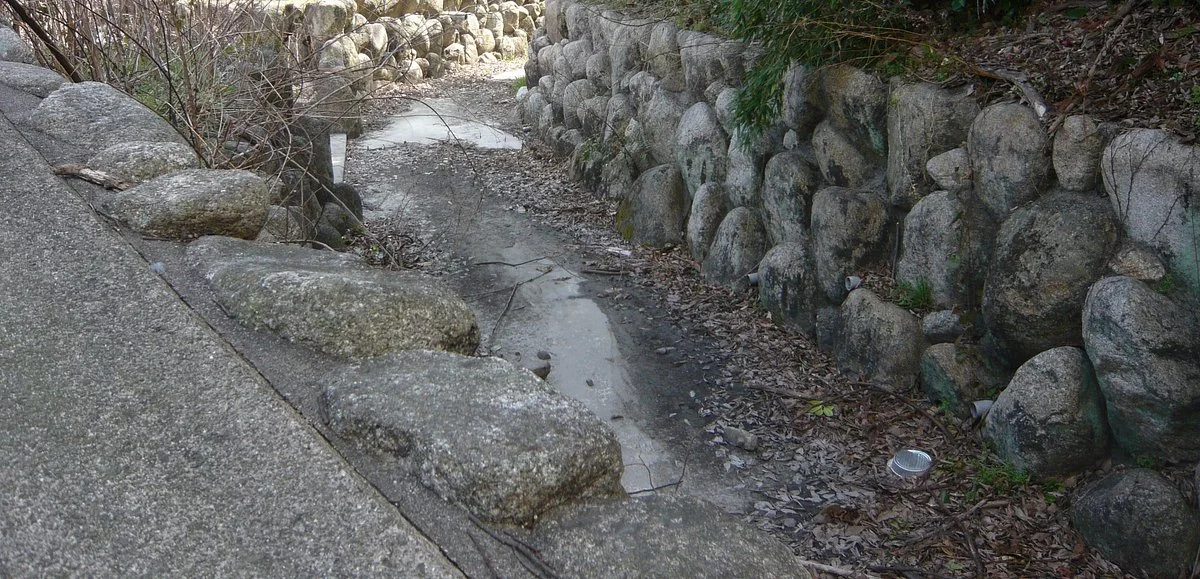 Komono Jinya