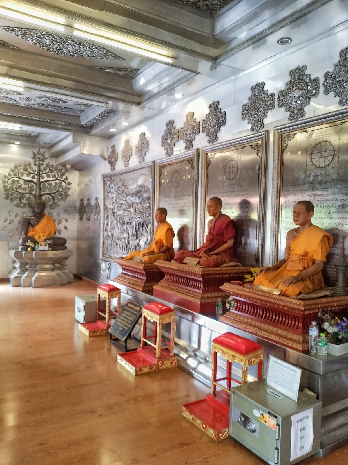 Sutthichitto Art Gallery in Wat Muen San