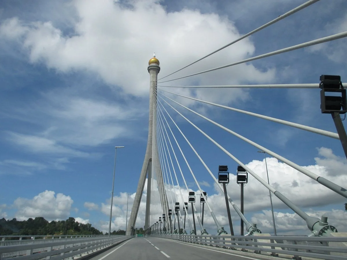 Raja Isteri Pengiran Anak Hajah Saleha Bridge