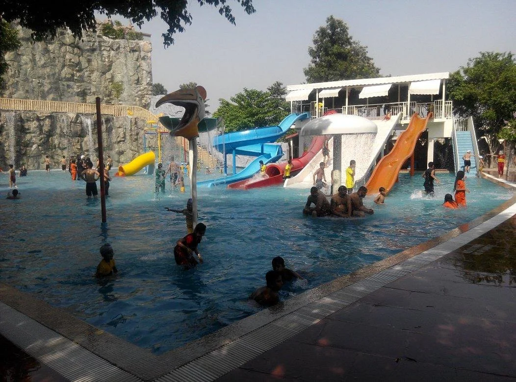 Wonderland Theme Park